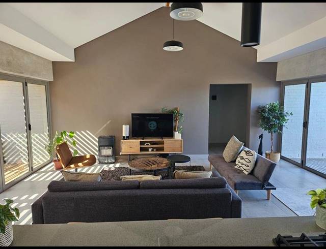 3 BEDROOM HOUSE FOR SALE IN PARADISE COAST